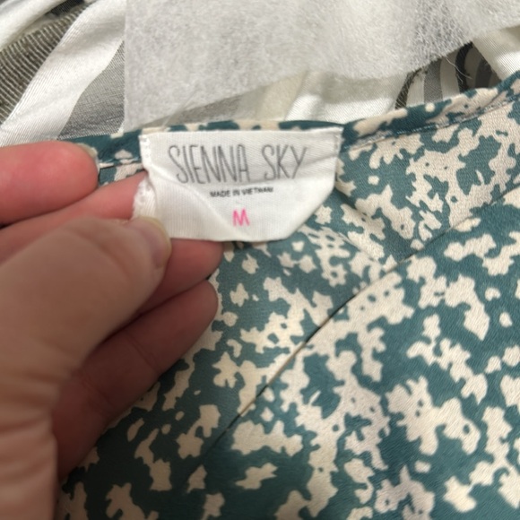 Top - Picture 2 of 3